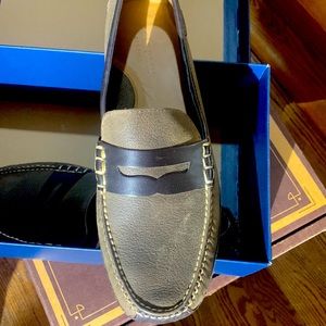 COLE HAAN NEW driving shoes 10.5 D